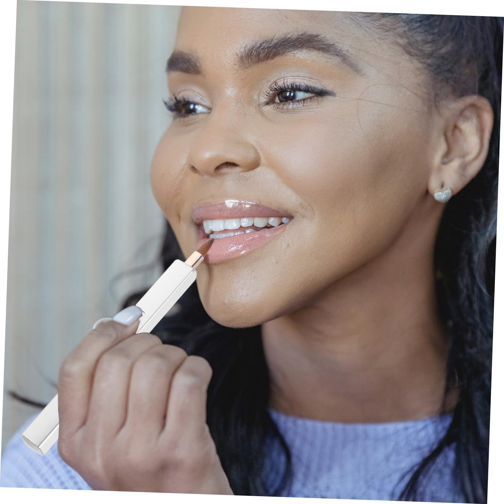 BELLIFFY 2pcs Lip Makeup Brush with Protective Cap Portable Lipstick Applicator Wand for Precise Application of Lip Gloss and Lipstick Compact Design for Travel and Storage