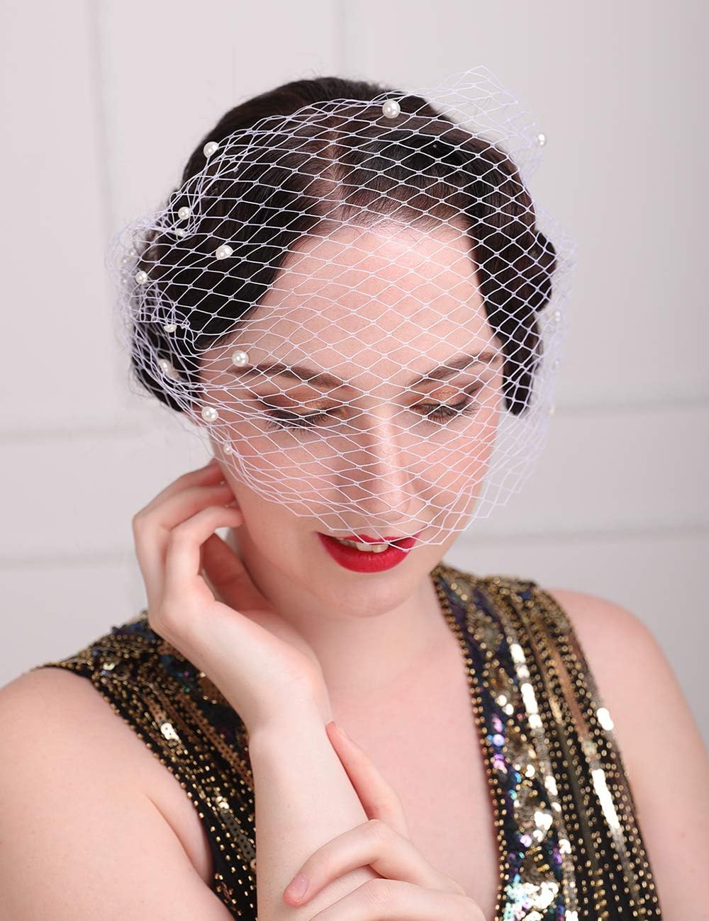 Aimimier Bridal Short Veil with Pearl Comb White Single-layered Birdcage Veil for Wedding