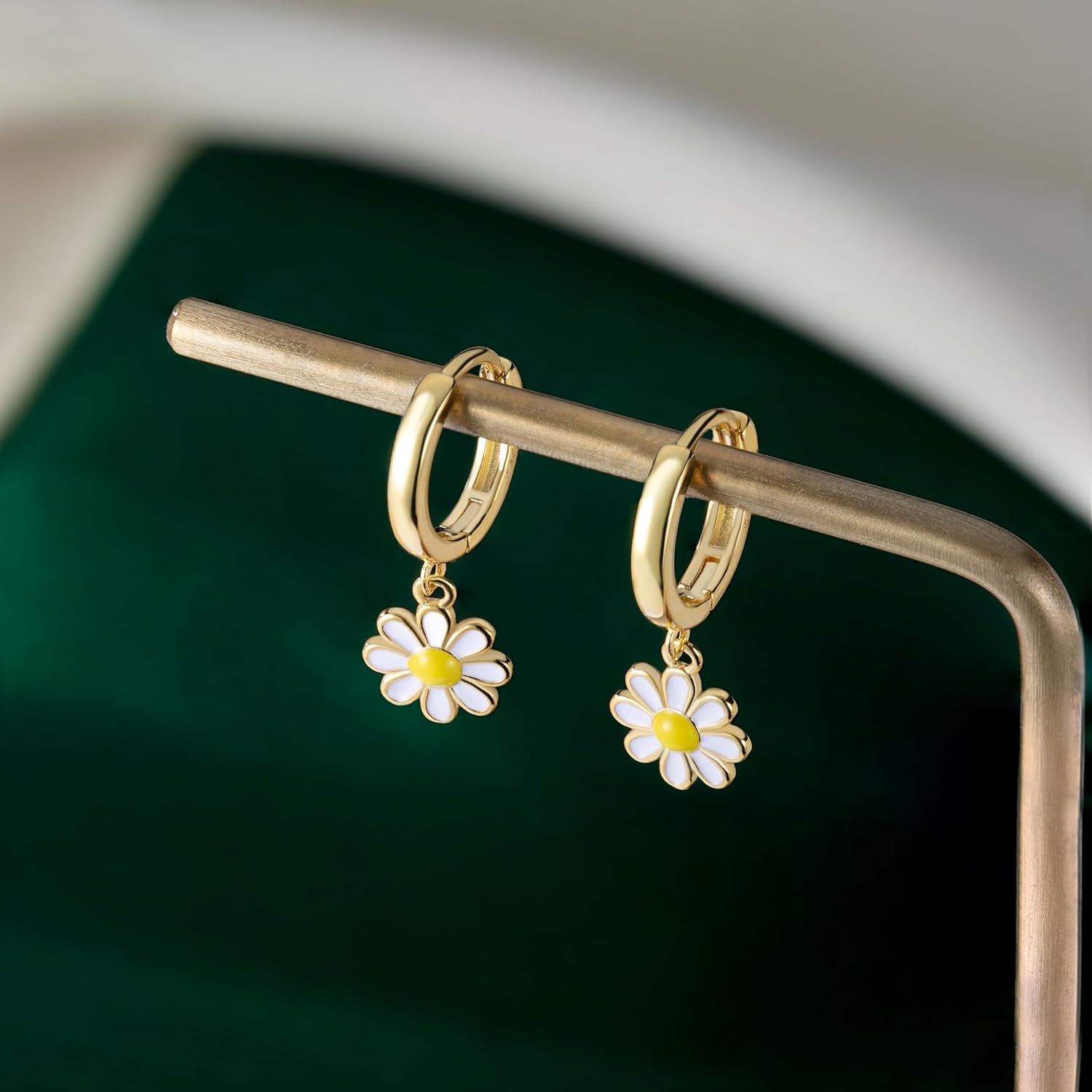 SLUYNZ 925 Sterling Silver Daisy Flower Hoop Earrings for Women Teen Girls Small Daisy Huggie Earrings Drop