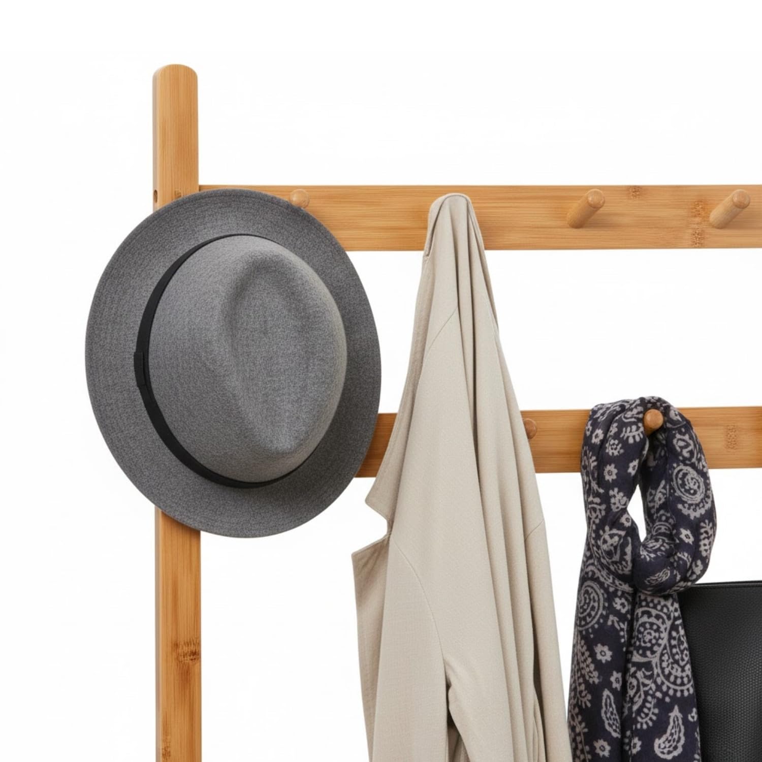 THINIA HOME - Perchero de Pie de Bambú Natural con Banco Zapatero y Ganchos de Madera, Organizador de Entrada, Dormitorio o Recibidor, Estilo Nórdico, 73.5x34.5x170 cm