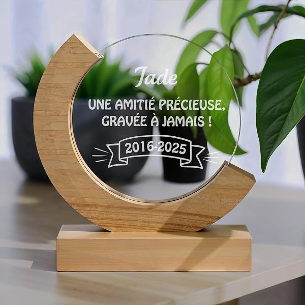 KDO MAGIC - Trophée Personnalisable Base en Bois - Coffret Cadeau Inclus - Verre gravé - Texte, prénom ou Date gravé - Retraite, Récompense, Sport - 2