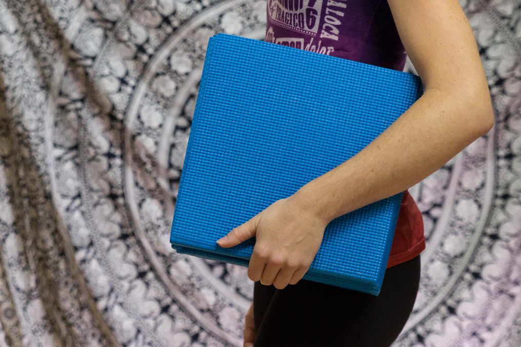 SatoriYoga FOLDABLE Yoga Mat, Textured Non Slip, Eco Friendly, Soft and Smooth, Thickness 6mm. Practice Yoga Everywhere