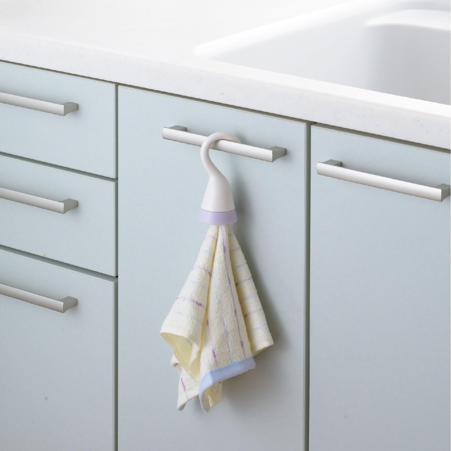 Akebono FG-1414 Anywhere Towel Holder (Purple)