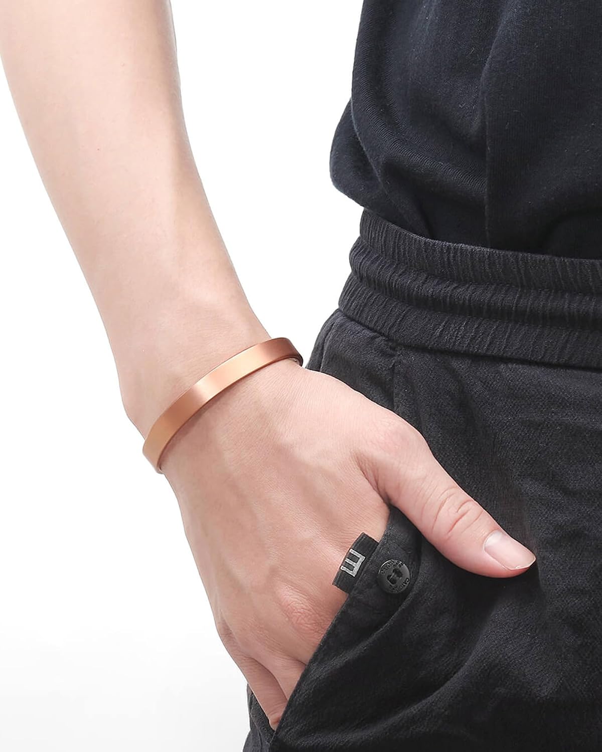 MagEnergy Copper Bracelet for Men and Women, 99.9% Pure Copper Magnetic Bangle with 8pcs 3500 Gauss Magnets, Adjustable Jewelry Gift