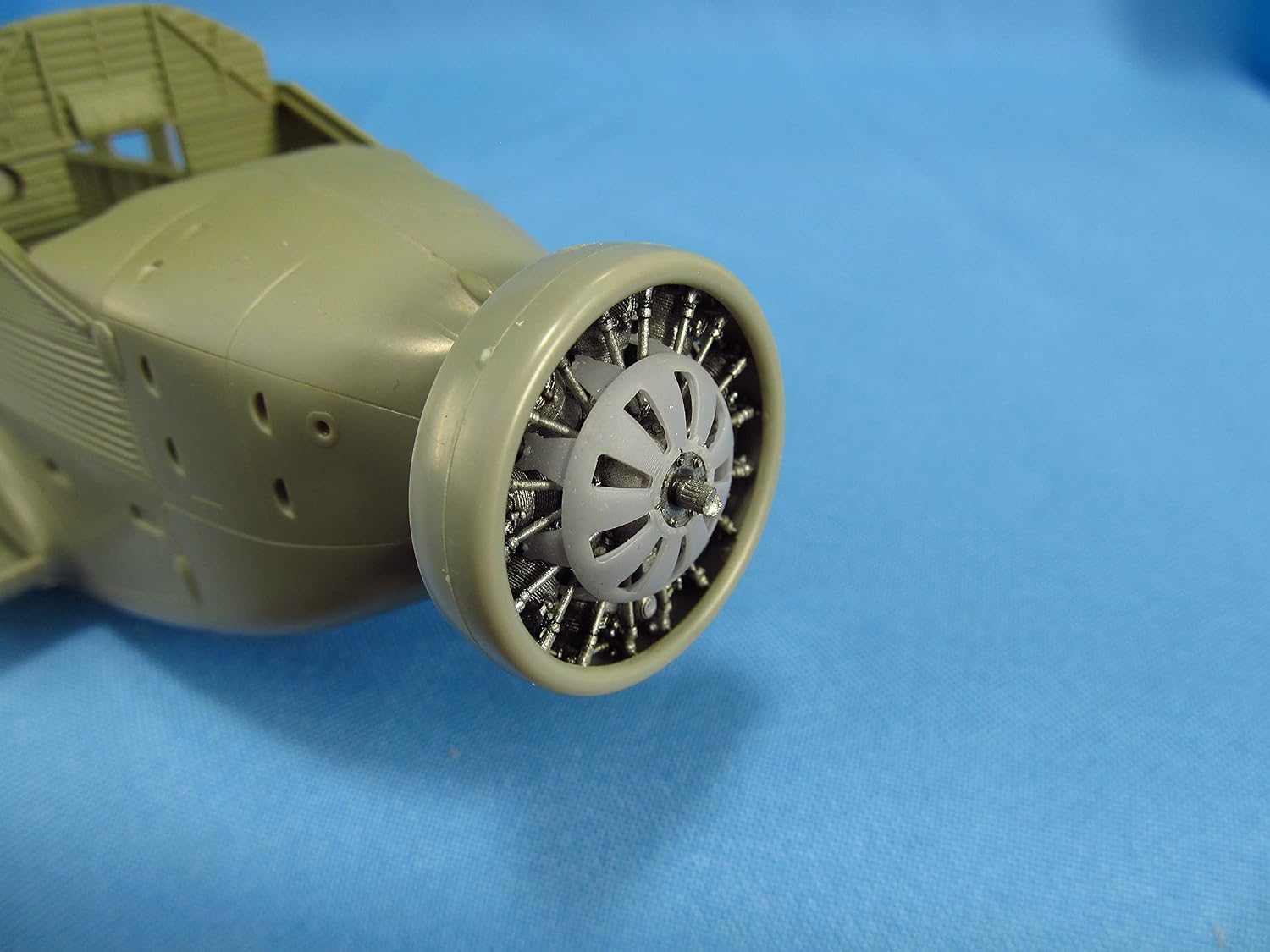 MDR48117-1/48 Junkers Ju-52. Engines Set (Revell/Monogram)