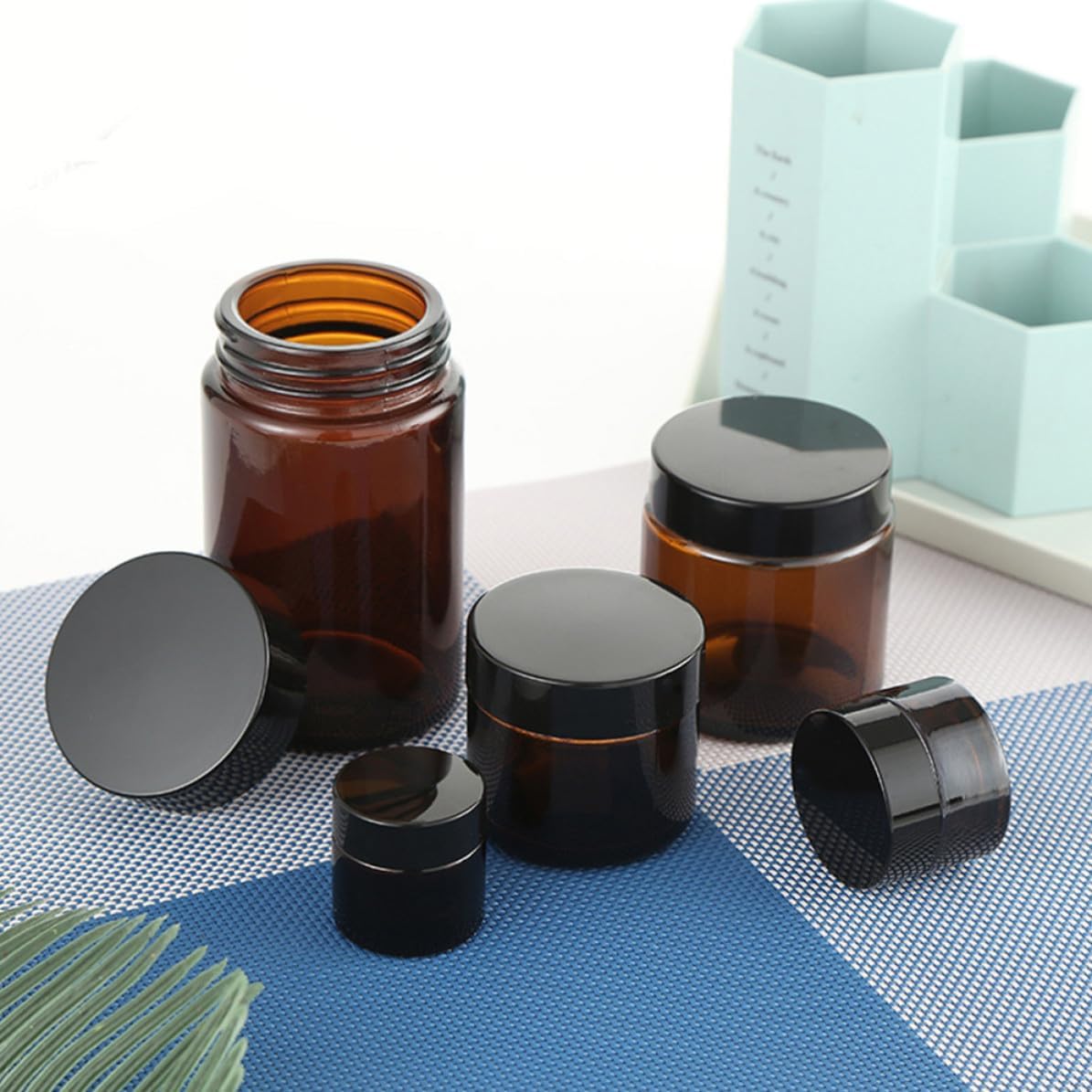 Toyvian 15pcs Refillable Glass Cosmetic Bottles Leak-proof Small Jars for Skin and Hair Products, 20g Capacity Multipurpose Containers for Camping and Business Trips