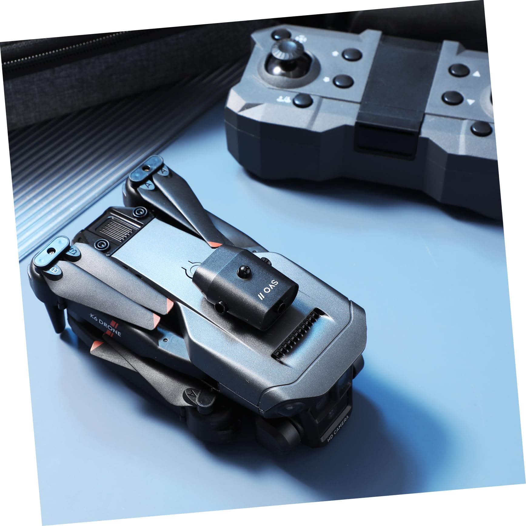 Dron Plegable Modelo Max con Triple Cámara HD y Lente Ajustable