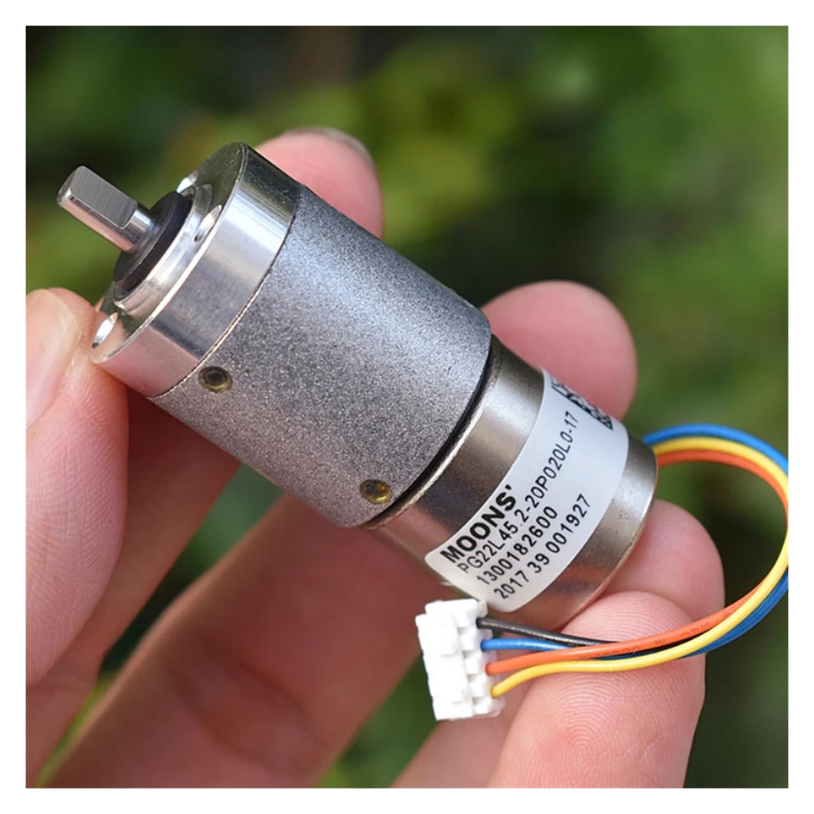 Moteur pas à pas 4 fils 22mm réducteur métallique 0.4 degré