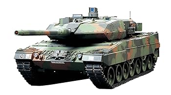 TAMIYA LEOPARD 2 A5 ラジオコントロールタンクセット Tamiya Leopard 2 A5 1:35 Radio Control Main Battle Tank Set
