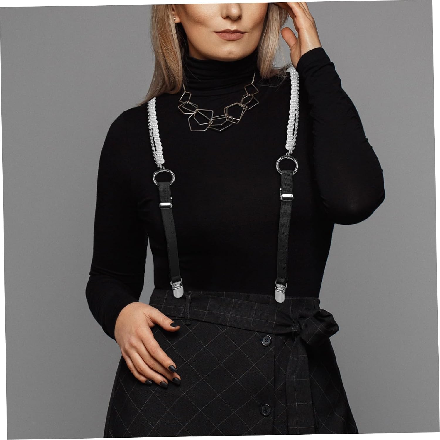 SHOWERORO Elastic Pearl Chain Suspenders for Women with Rhinestone Decoration, Adjustable Y-shape Back Suspenders, Hidden under Clothes for Skirts and Pants, Black