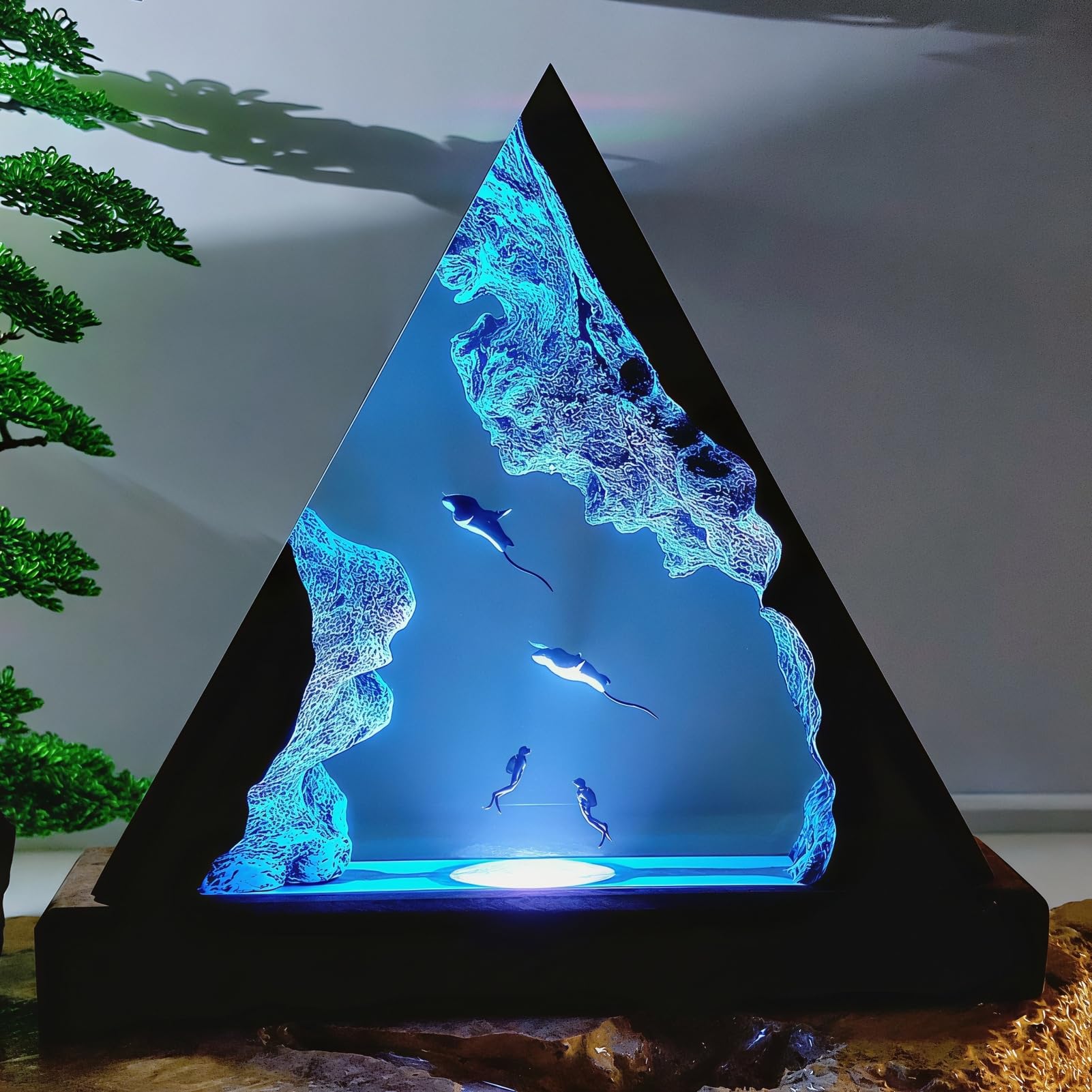 Drawelry Epoxidharz Tiefsee Nachtlicht Dekoration mit 3D Taucher Wal Delfin Fisch Figure Holz Harz Kunsthandwerk Tischlampe Ozean Ornamente Heim Büro Deko Geburtstag Geschenk für Männer Frauen (G13)
