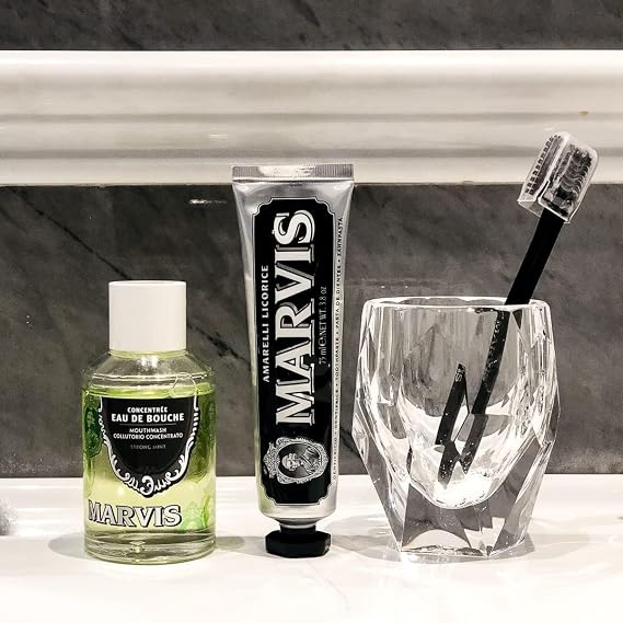 MARVIS Classic Strong Mint Moothwash 120 Ml for professional use to improve performance in each use with measurement or specification 120 M