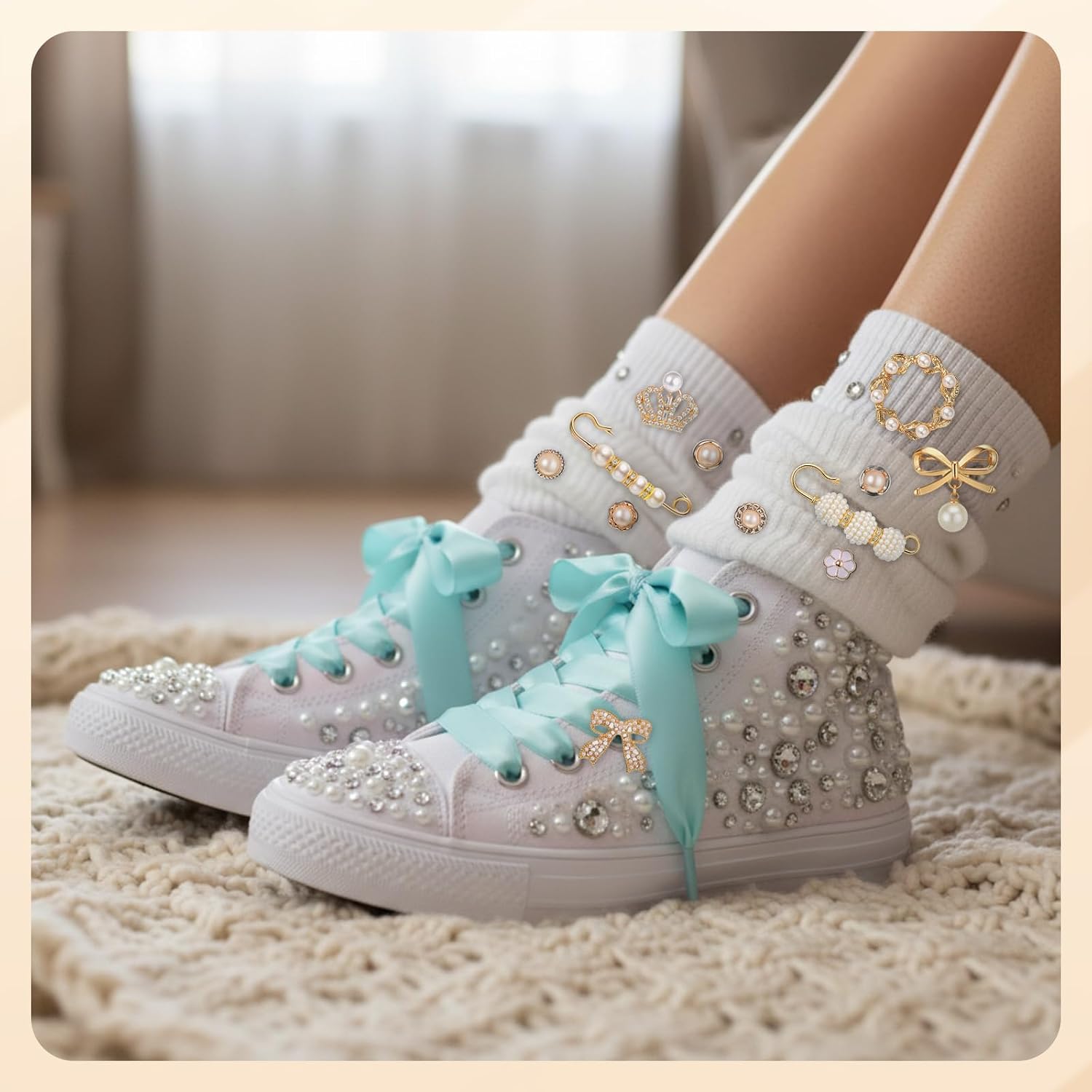 FineCheer 1505 Pcs Junk Socks Charms Kit Gold Brooches and Pins for Women, Pearl Patch Shoelaces Rhinestone Sock Charms with Safety Pins DIY Rhinestone for Clothe Hat Scarf Shawl Decoration