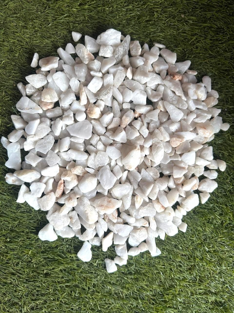 Garden Art Polished Pebbles | Poished Gravel Natural Stones for Home Decor, Garden Landscape, Vase Filler, Pot Plants and Fishtank 12 to 18 mm (5 kG White Big Chips)-image-32