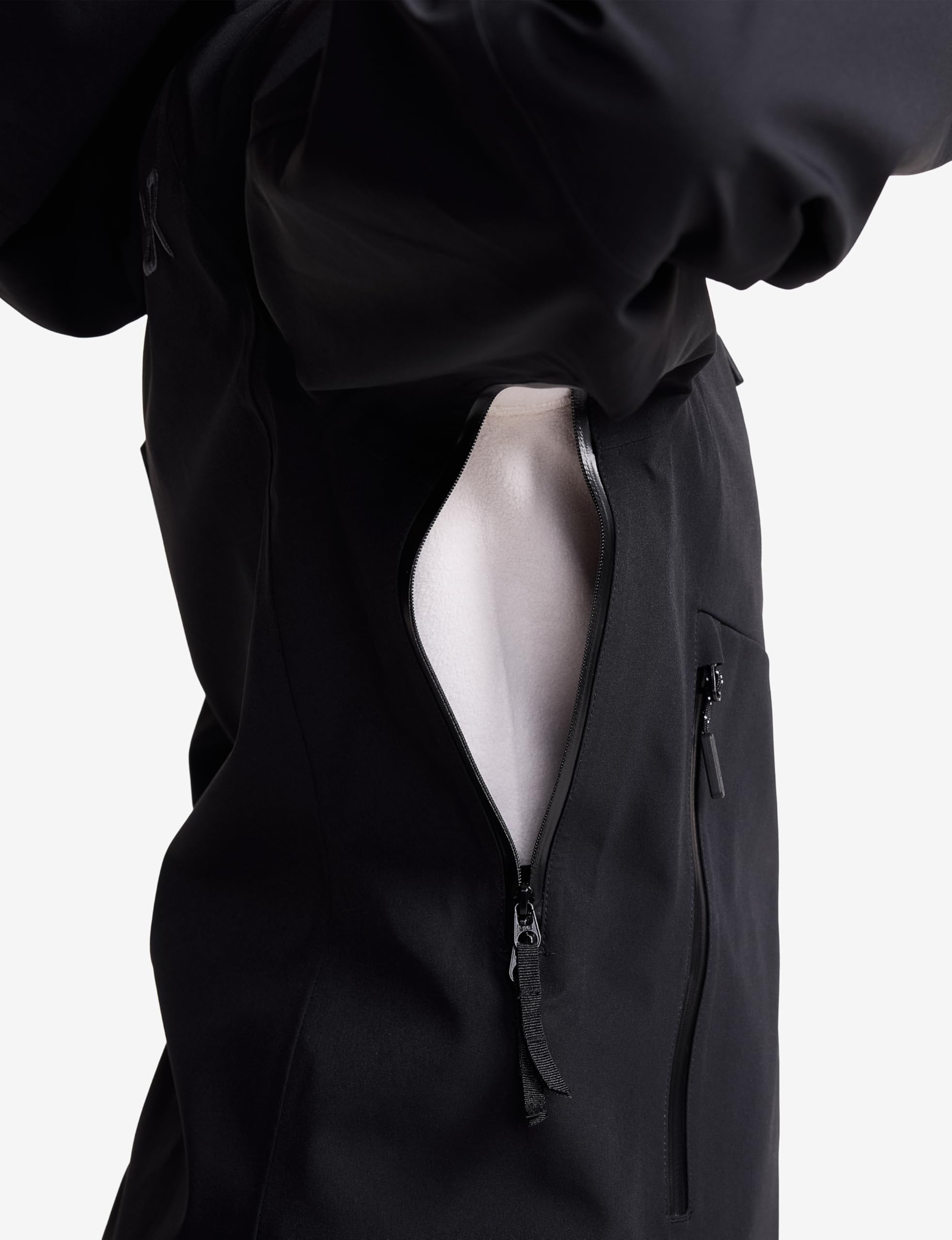 RevolutionRace Cyclone 3L Shell Jacket pour Femme, Veste Imperméable avec Réflecteurs Recco pour la Randonnée