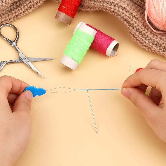 Pack of 10 Needle Threader Plastic Sewing Needles Threader Hand Machine Sewing Threader Tool Threading Aid Sewing Machine Threader Mini Needle Threader for Needle Eye Hand Sewing Tool