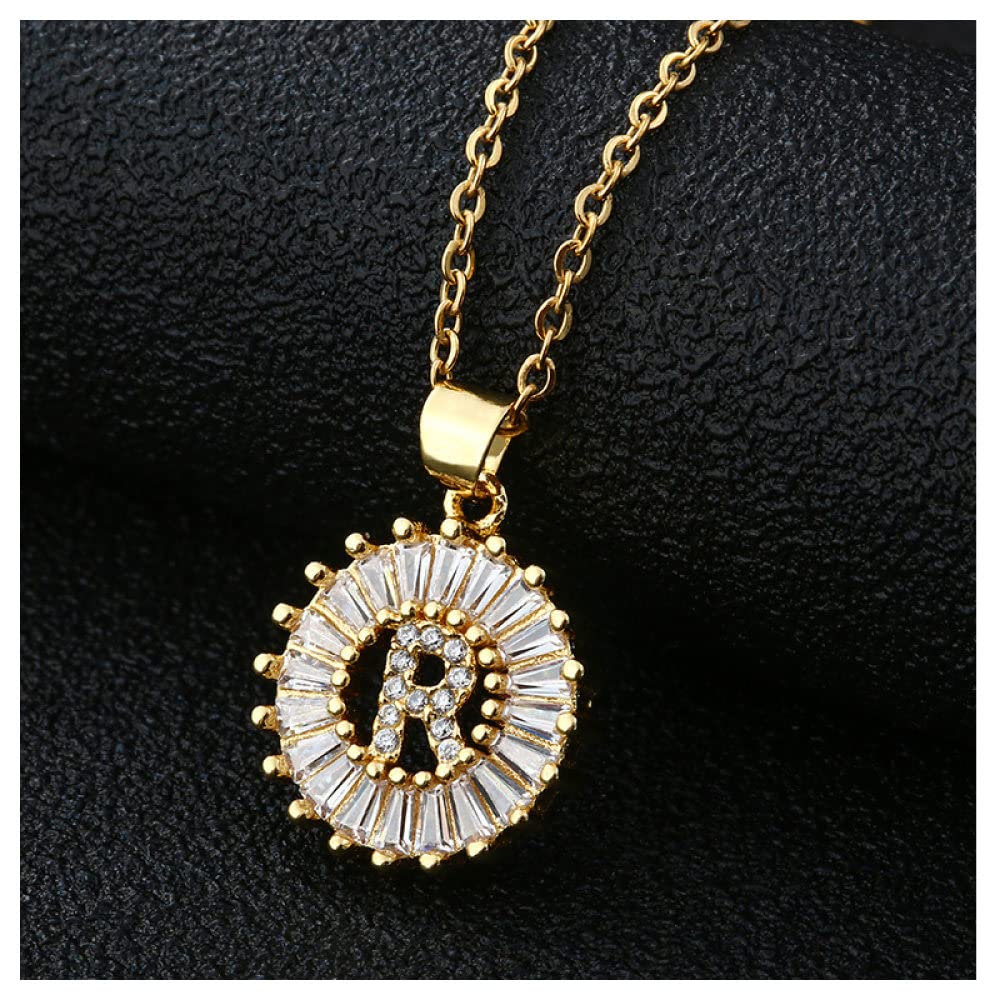 Collier initiales fleurs en zircon, le cadeau d'amitié idéal pour écolières