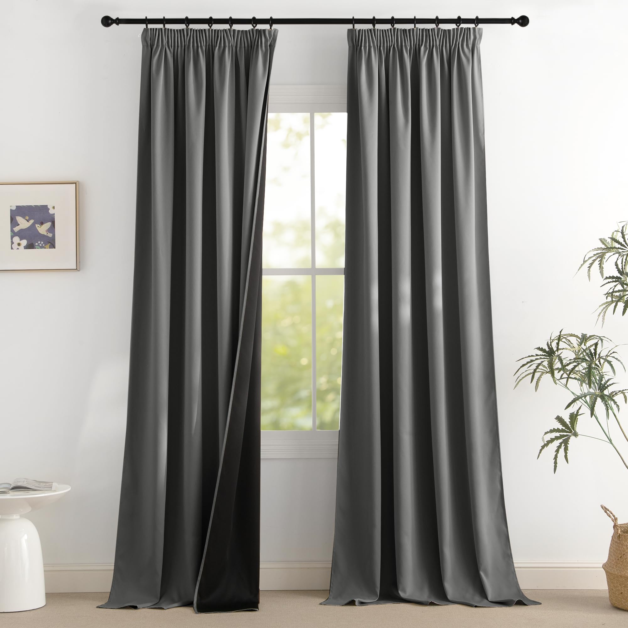 Rideau occultant gris L140xH245 cm pour créer un cocon de sommeil dans la chambre