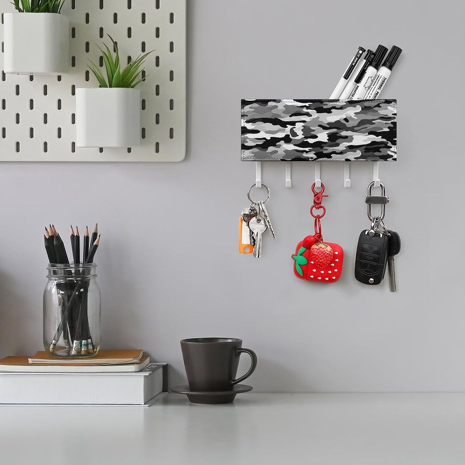 PU Leather Key Holder Wall Mount Key Organizer, Decorative Adhesive Key Rack with 5 Key Hooks, Fashion Black Grey White Camo Key Hanger Decor for Entryway Door Bathroom Kitchen Hallway
