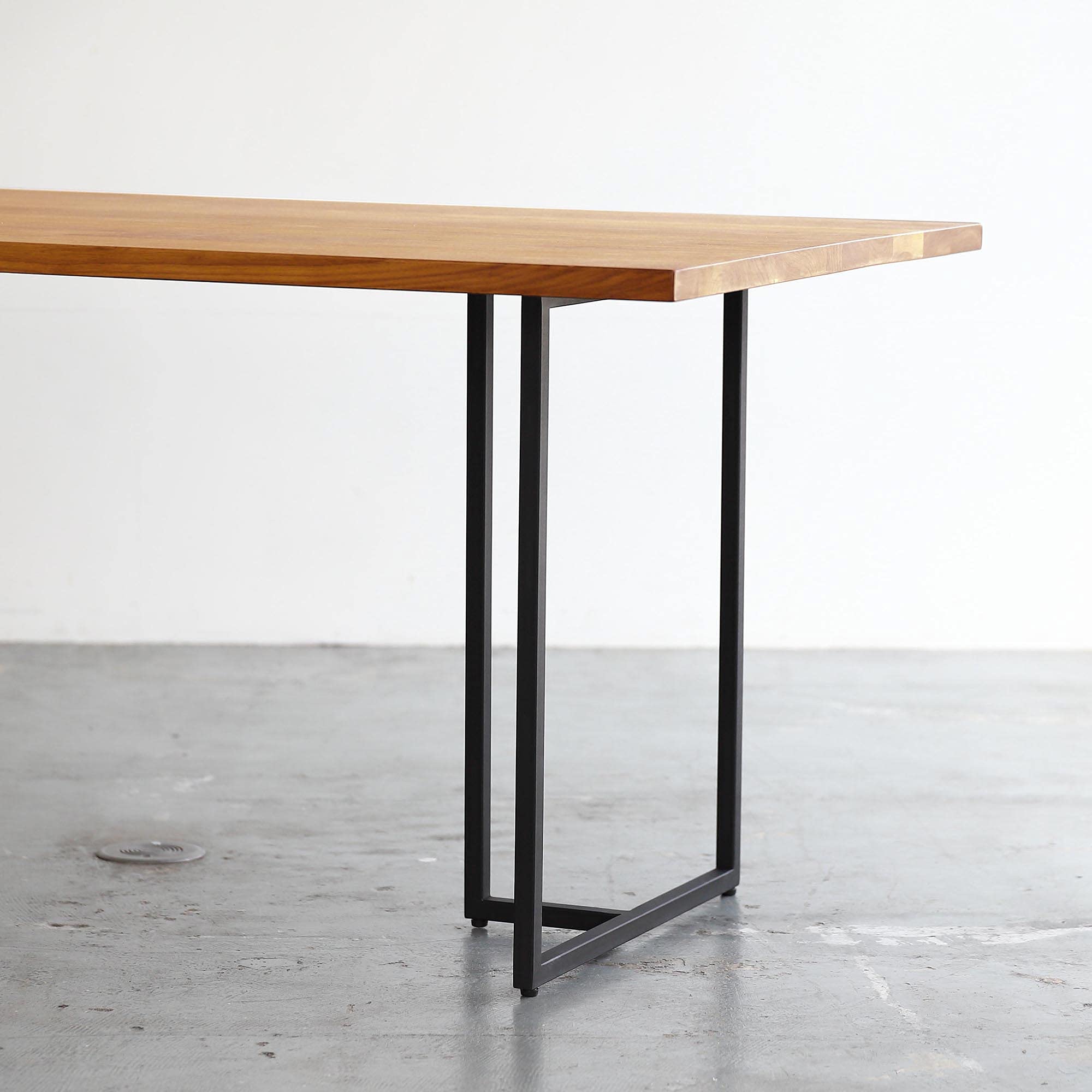 ノーウェアライクホーム DINING TABLE ノードⅡ 幅135 ノーウェア