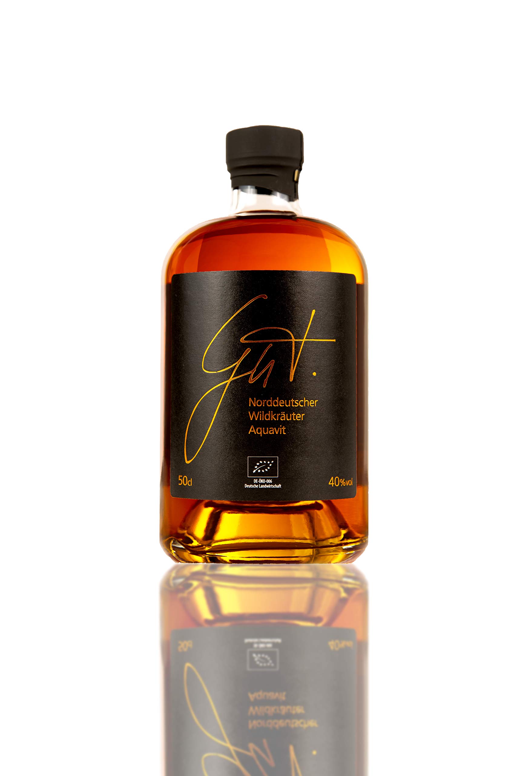 GUT Aquavit | 1 x 0.5 l | Feingeisterei | Kupferfarbig | Manufaktur Aquavit