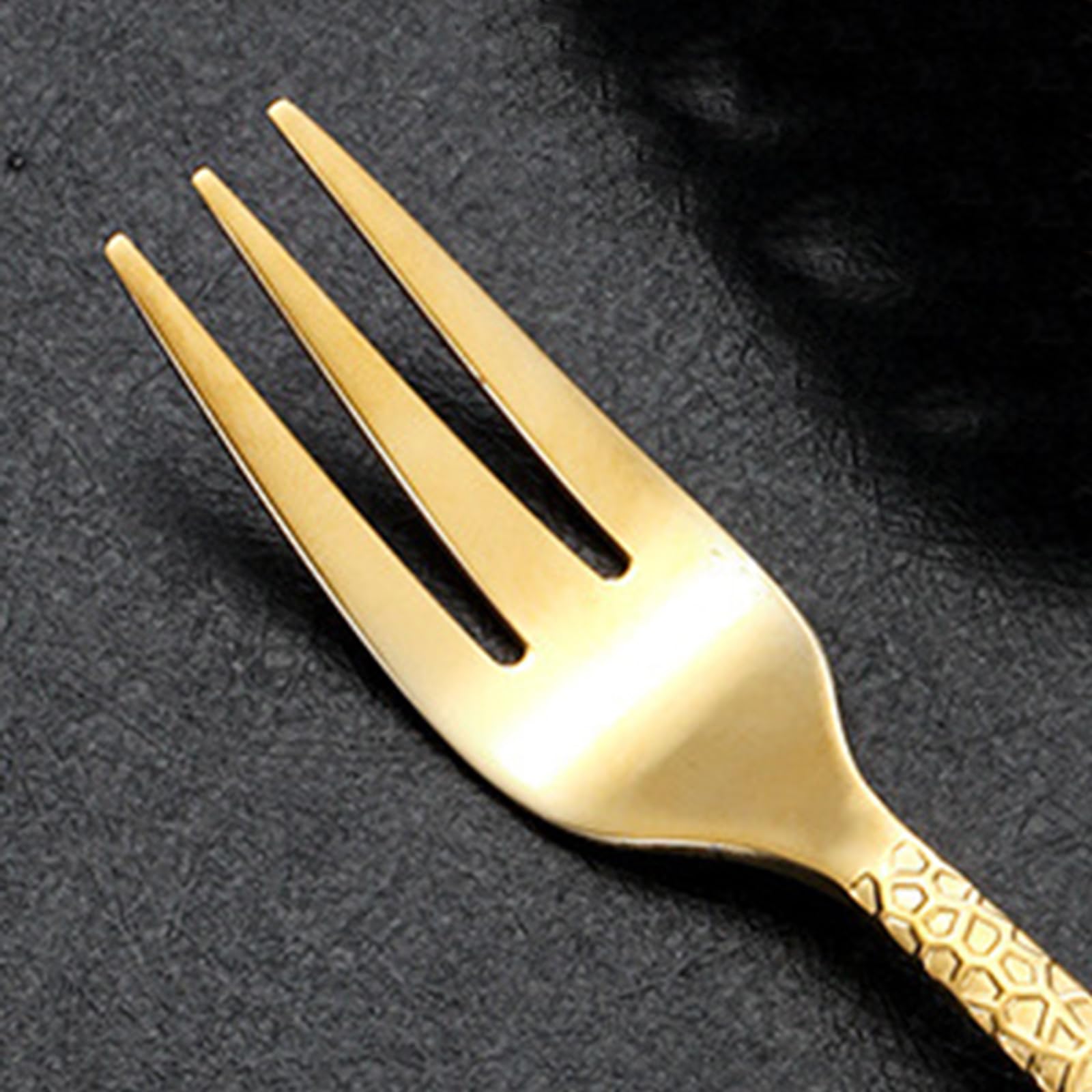 Goldenes, Elegantes Besteckset mit Hammermuster aus robustem Edelstahl, für 6 Personen, inklusive modischem, wiederverwendbarem Messer-, Gabel- und Löffelset für die Küche zu Hause