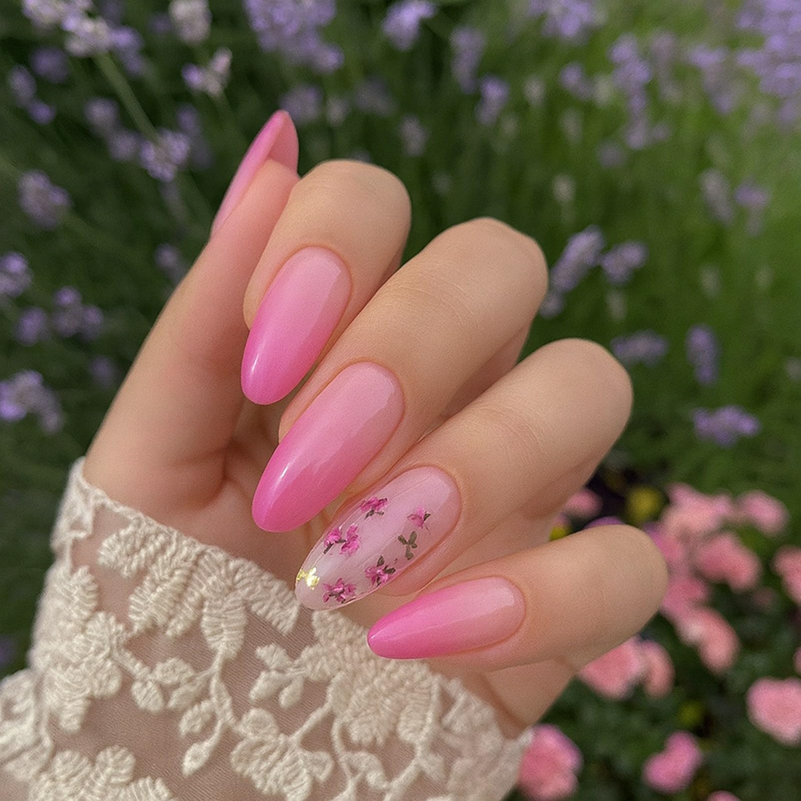 24pcs Pink Ombre Oval Press On Nails with Dried Flower & Gold Foil Accents - Image 2