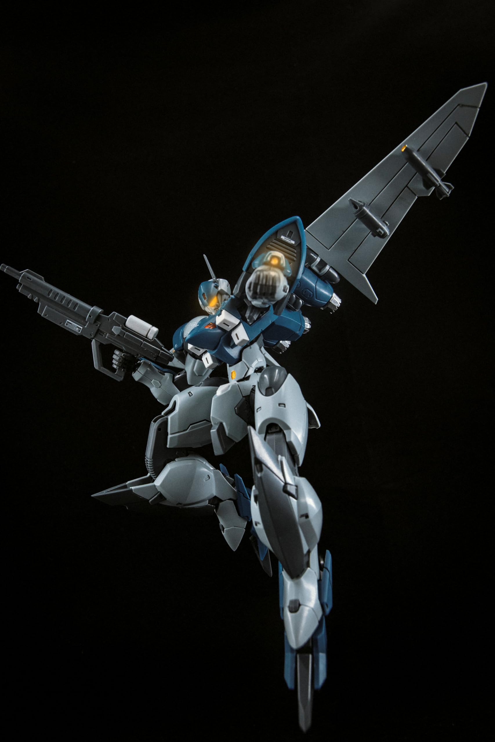 Amazon.co.jp: [ToyBase] 酋長大陸 1/144 雲雀 ひばり YUNQUE 組立式