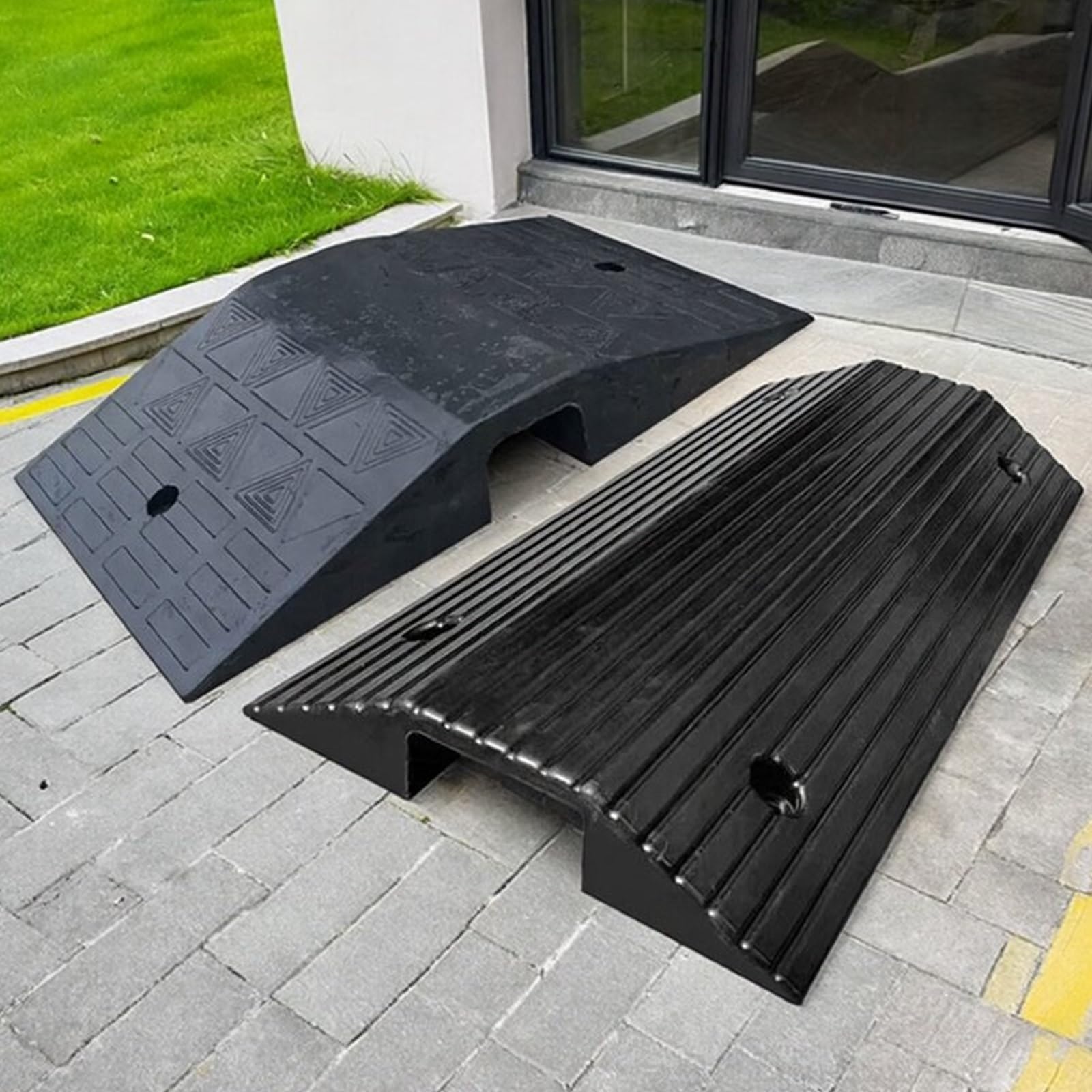 Pasacables Suelo de 1 Canal, Rampa de Protección de Cable de Goma Resistente, Rampa de Umbral para Interiores y Exteriores, Capacidad de Carga de 2 Toneladas