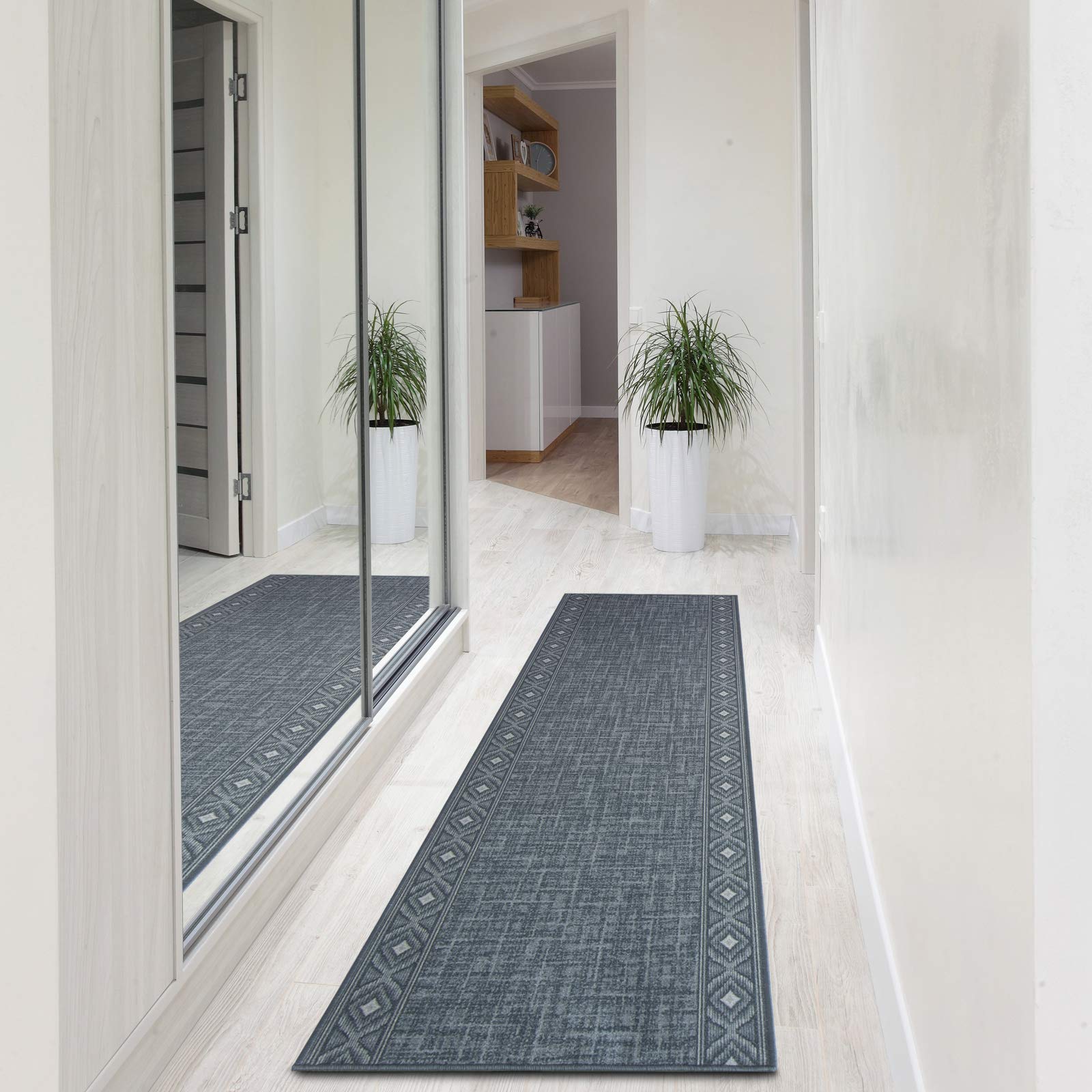 casa pura Sarah chodnik dywanowy z bordiurą | antypoślizgowy spód | do salonu, korytarza, kuchni | krótkie runo, towar sprzedawany na metry w 5 kolorach (antracytowy, 67 x 450 cm)