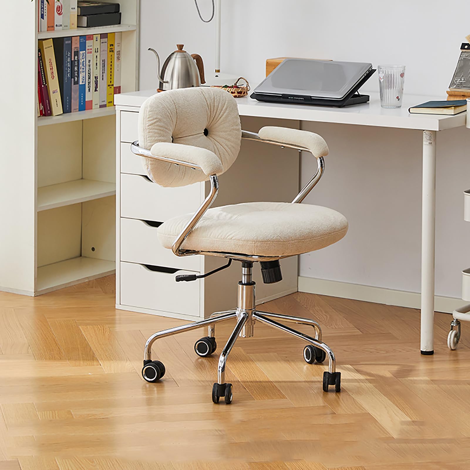 Fauteuil pivotant à hauteur réglable idéal pour le télétravail à la maison