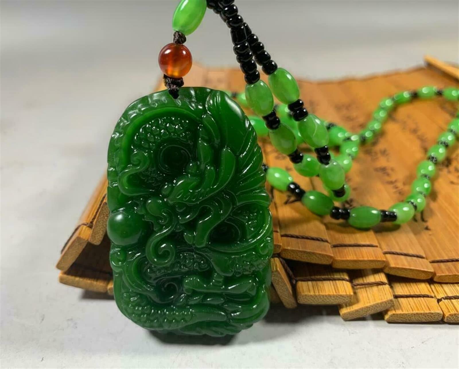 Collier dragon vert naturel sculpté à la main, bijou d'exception - 6