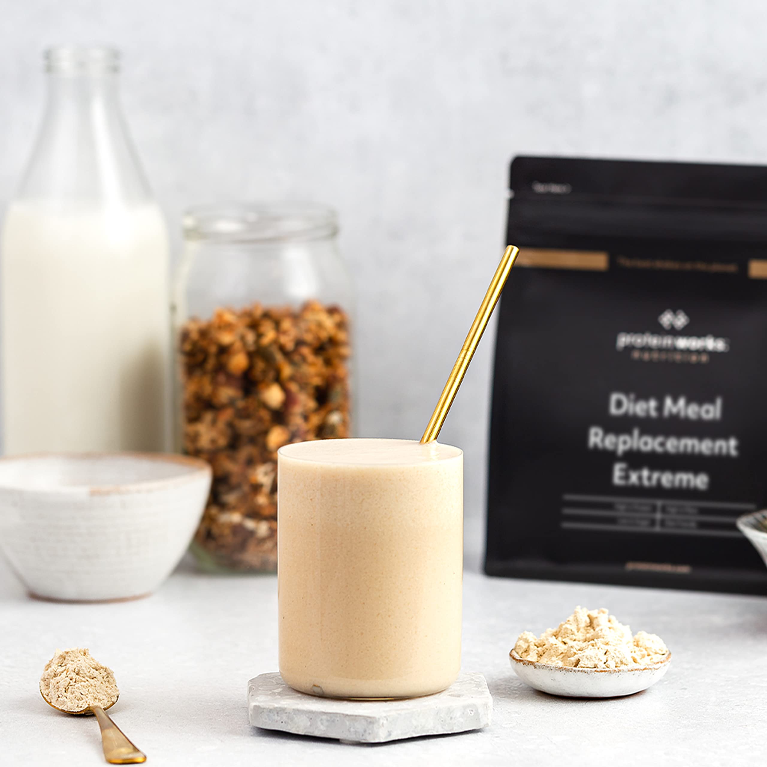Protein Works - Diet Meal Replacement Extreme | 200 Kalorien pro Trinkmahlzeit | Diät Trinkmahlzeit | Abnehm Shake | 16 Servings | Banana Smooth Sundae | 1kg (Packung mit 2)