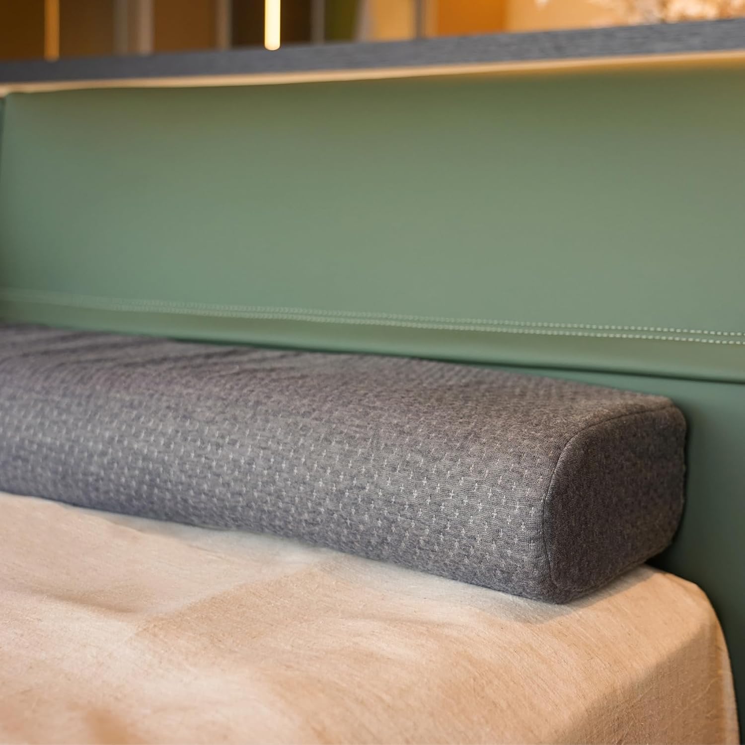 Bed Gap Filler for Queen, Bed Wedge Pillow for Headboard Multi Functional Bed Matterss Gap Filler, Fill The Gap (0-8") Between Headboard and Mattress (Queen (60"x8"x4)