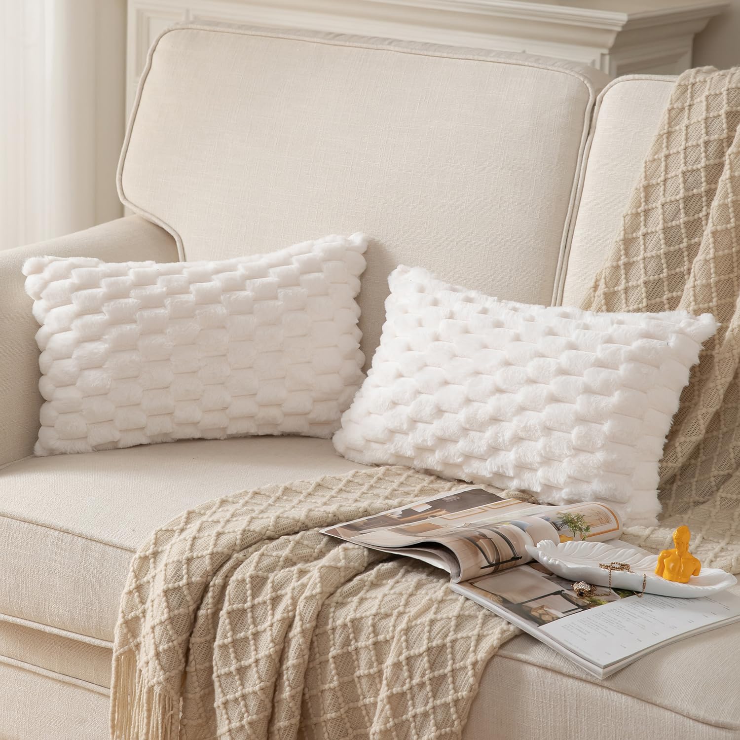 Mandioo Pack of 2 White Super Soft Plush Decorative Cushion Covers 12x20 inch 30x50 cm Wool Velvet Throw Pillow Covers cases Faux Fur fluffy Couch Sofa Bed Livingroom - Image 2