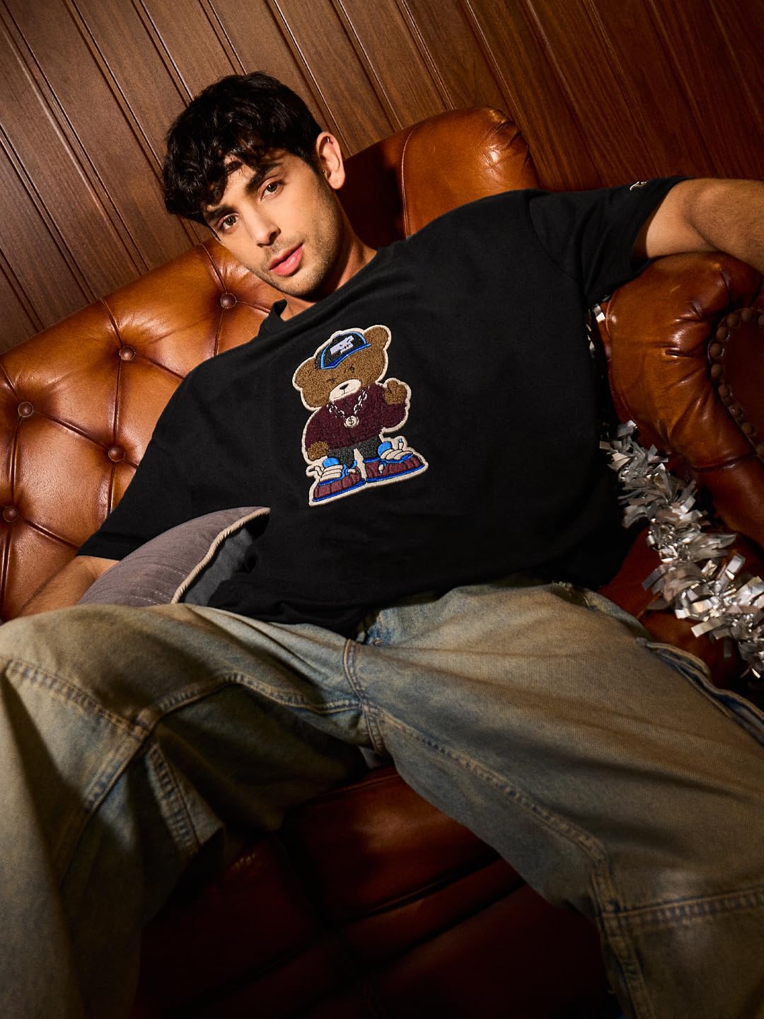 The Souled Store Ted The Stoner męski i chłopięcy bawełniany t-shirt z krótkim rękawem, okrągły dekolt, czarny