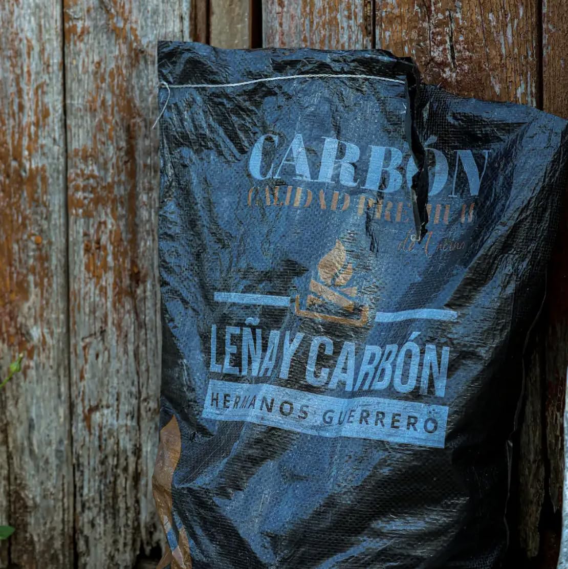 Carbón de Encina Barbacoa. Pack de 5 Sacos - 75 Kgs. Carbón de encina 100% Natural – Ideal para asadores, Parrillas y chimeneas. Barbacoa Carbon.