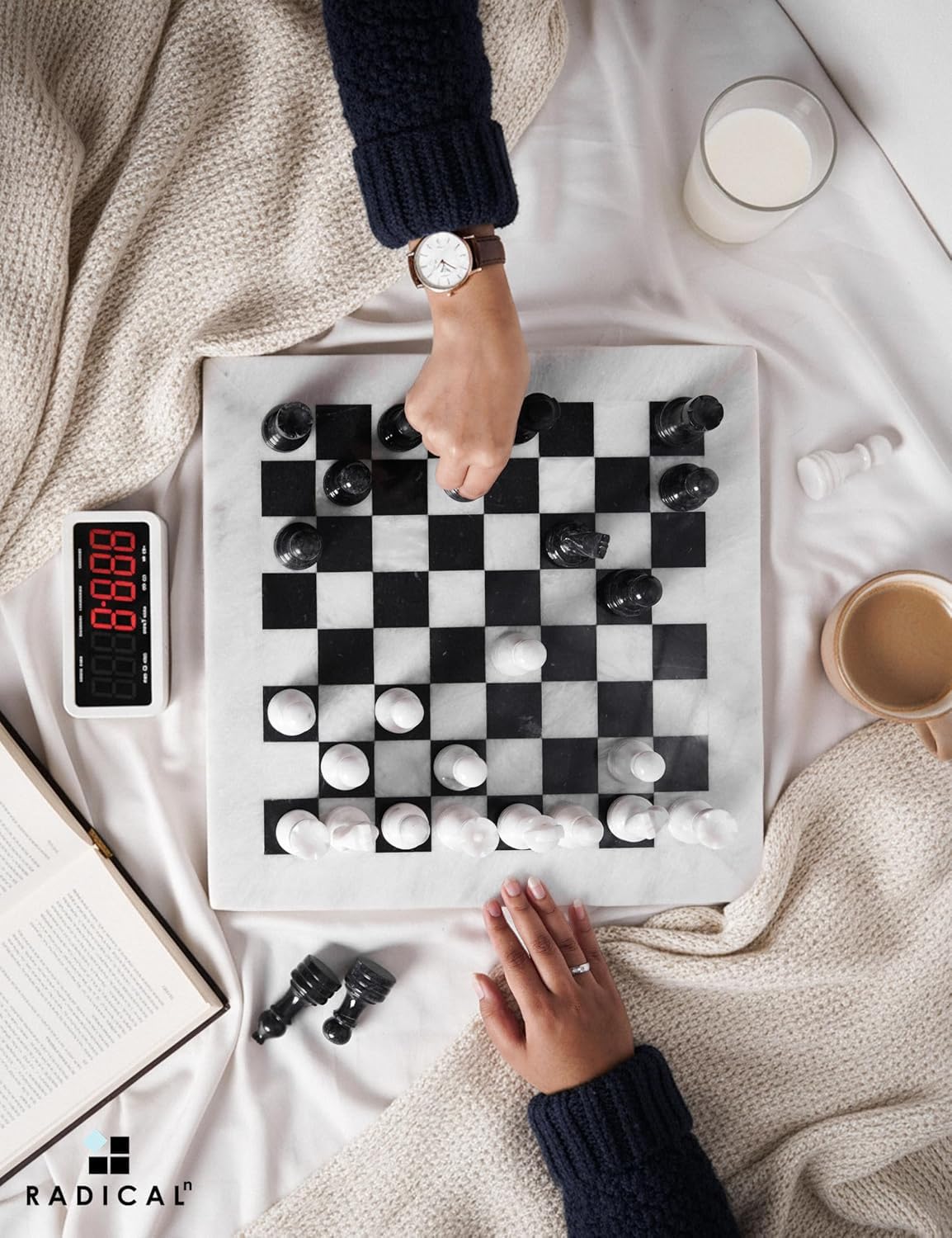 Radicaln Set di scacchi in marmo con scatola portaoggetti, 38 cm, bianco e nero, fatto a mano, 1 scacchiera con 32 pezzi di scacchi, gioco di scacchi per giochi da tavolo per 2 giocatori per adulti