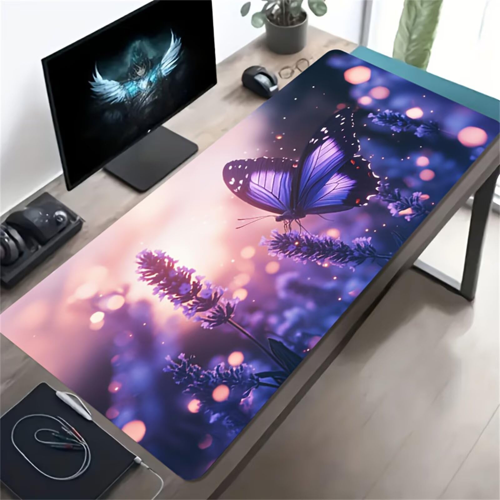 Tappetino Mouse Gaming XXL 1200x600x3 mm, Tappetino da Scrivania Grande, con Bordi Cuciti Rinforzati, Base in Gomma Antiscivolo, Tappetino per Tastiera Lavabile per PC e Laptop, Lavanda Farfalla Viola