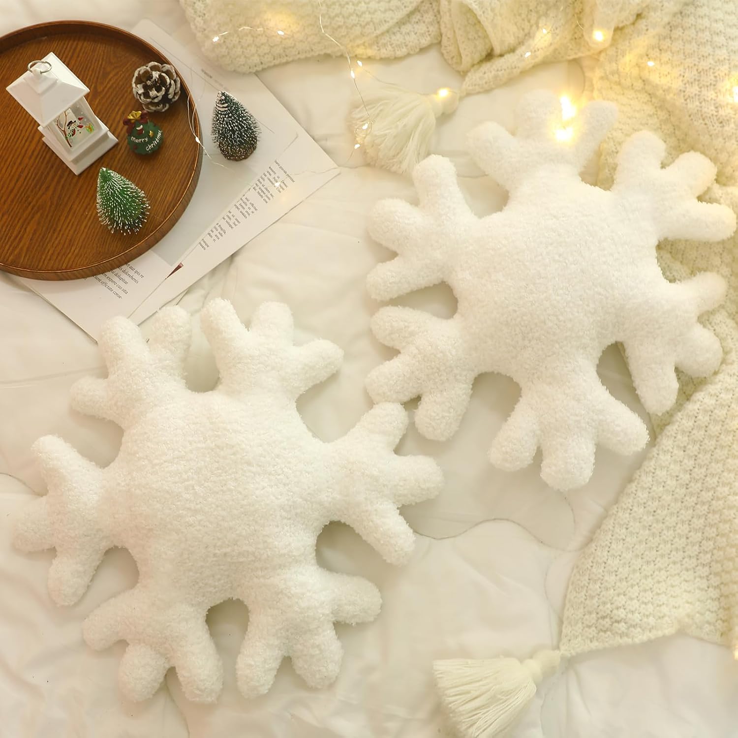 Huwena 2 Pcs Christmas Snowflake Throw Pillows Winter