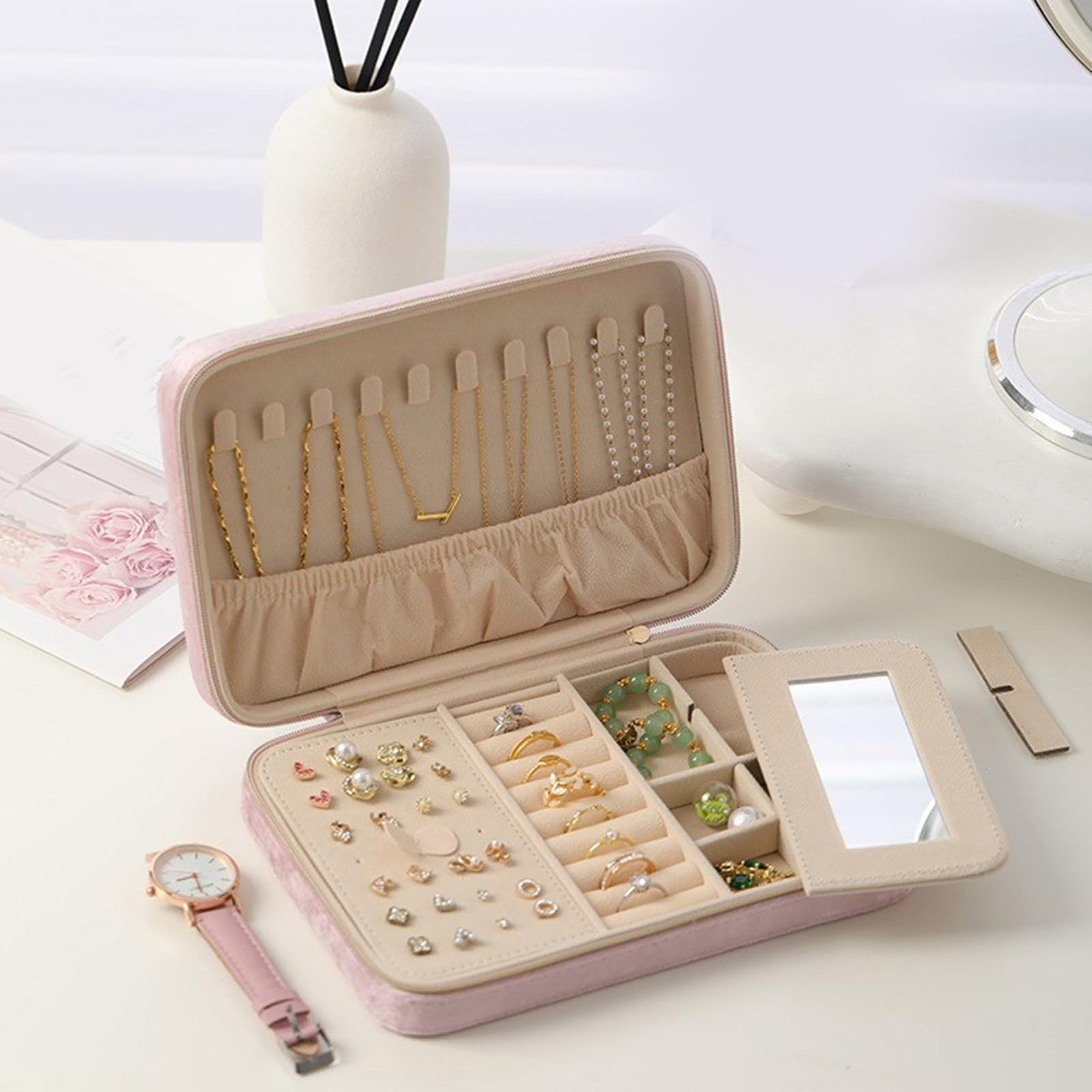 Joyero versátil con separadores protectores, estuche compacto para organizar y proteger varios artículos