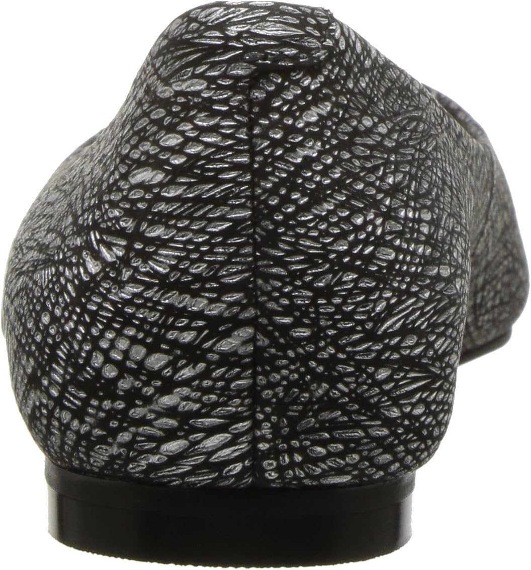 Size 6.5 Black Metalic Trotters Women's Estee Ballet Flat