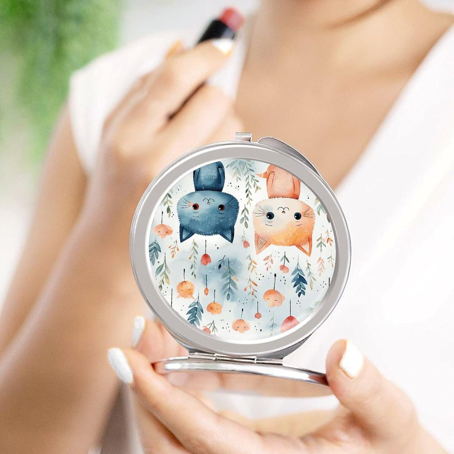 Cat Pattern Portable Makeup Mirror, Sided Travel Hand Mirror Mini Folding Mirror for Precise Makeup Women Daily Use