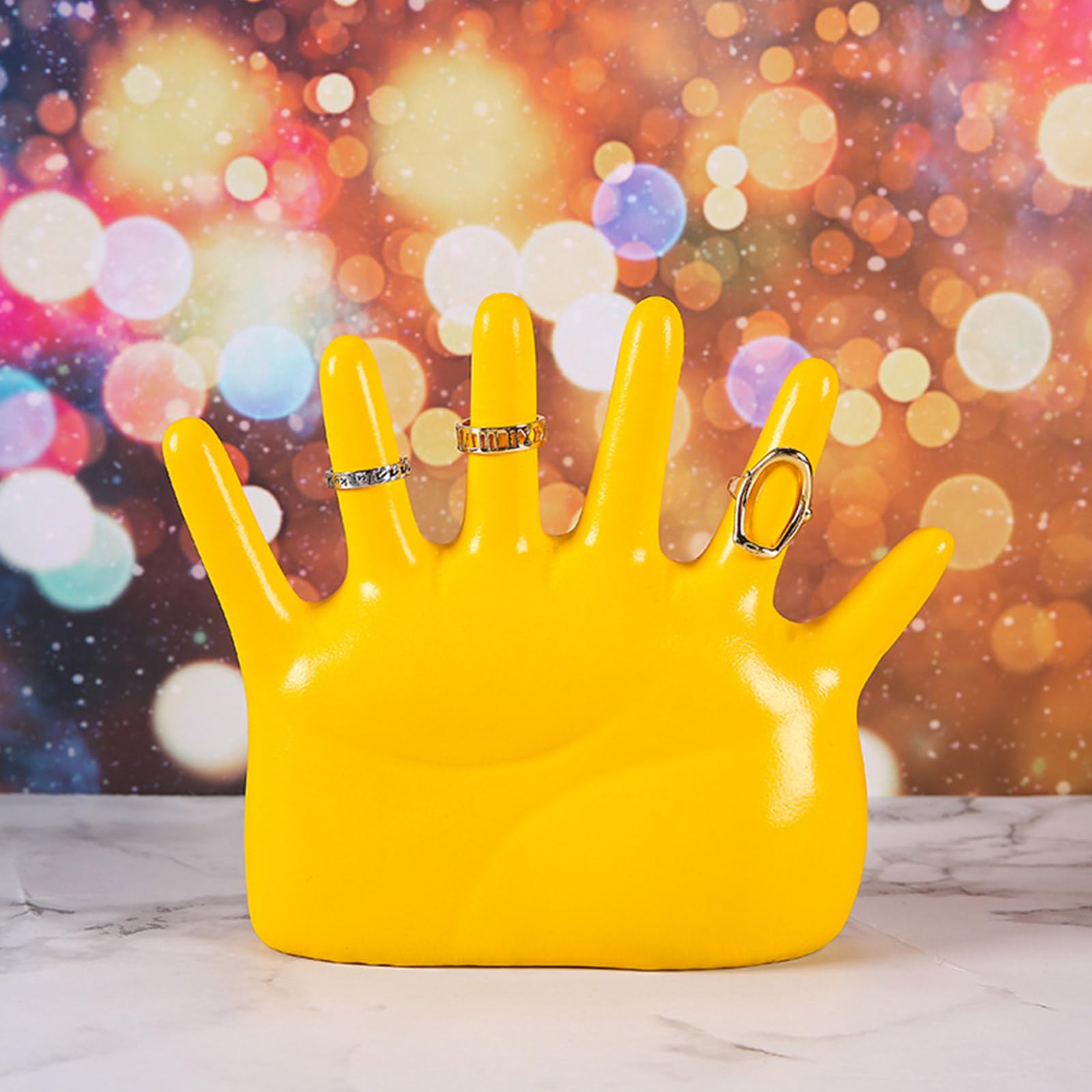 Amazon｜LIbgiubhy 手形ジュエリーディスプレイスタンド 樹脂