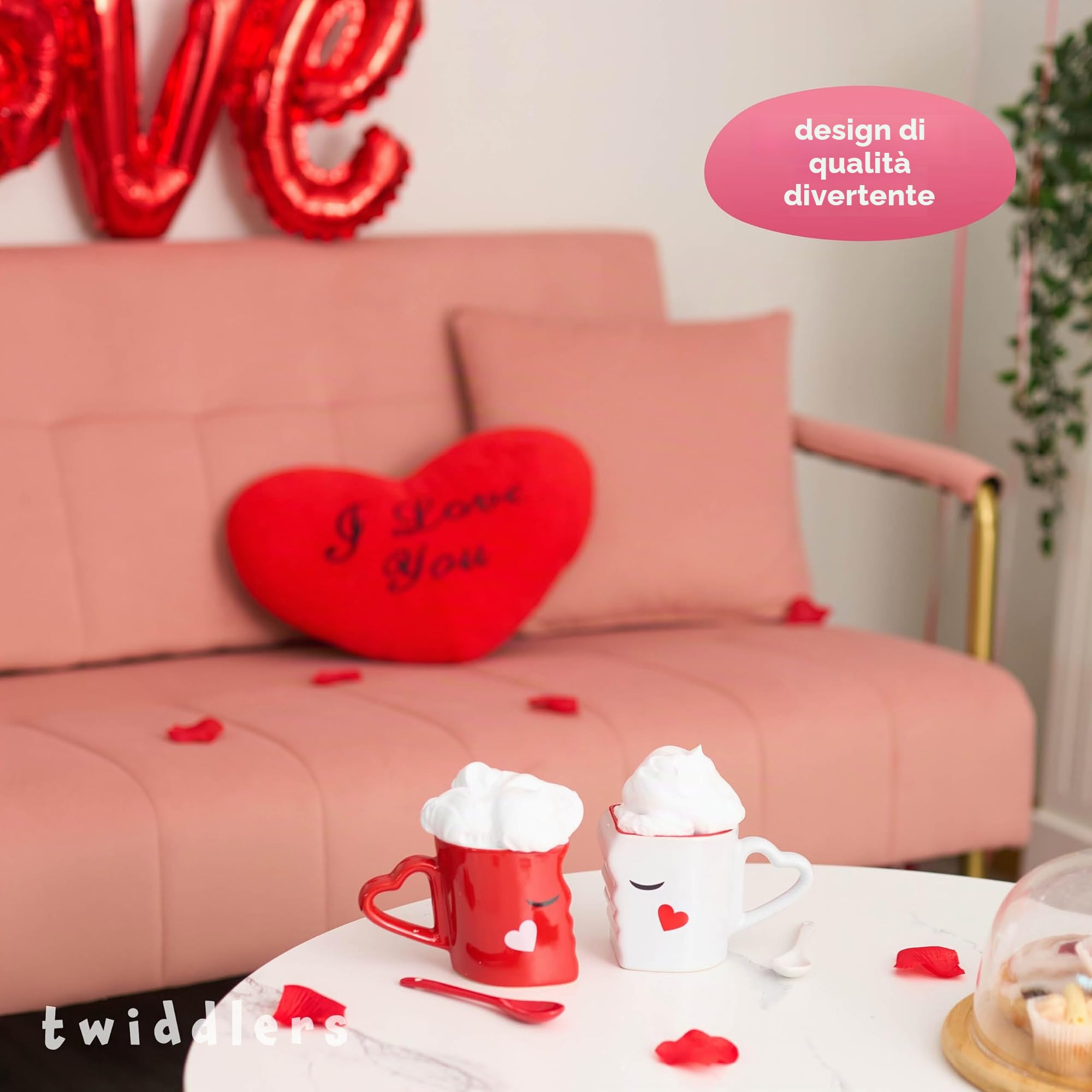 THE TWIDDLERS Baciare Bacio Tazze Grandi di Coppia con Cucchiai Coordinati e Confezione Regalo per Anniversario, San Valentino e Natale