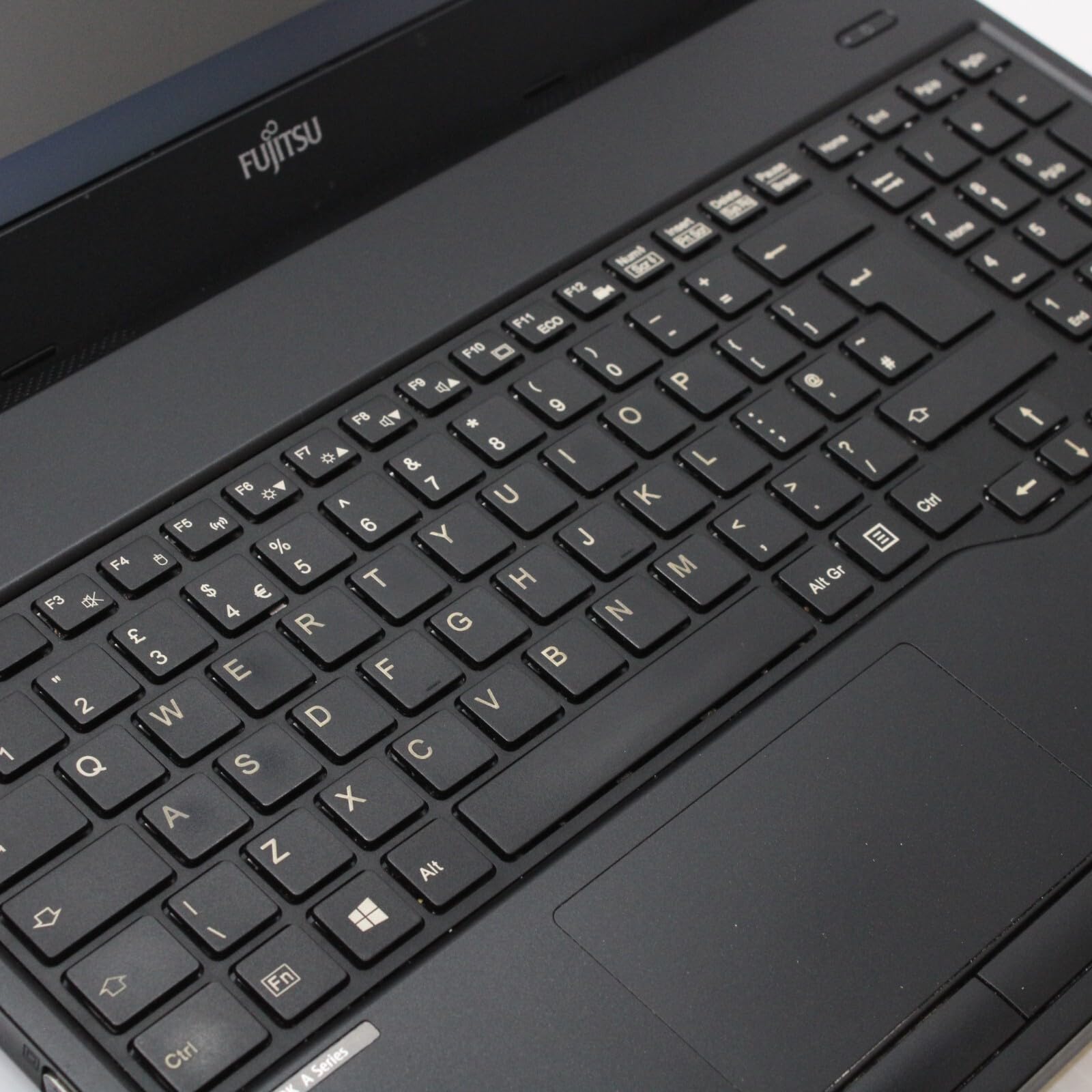 Fujitsu LifeBook A555 Laptop Windows 11 15