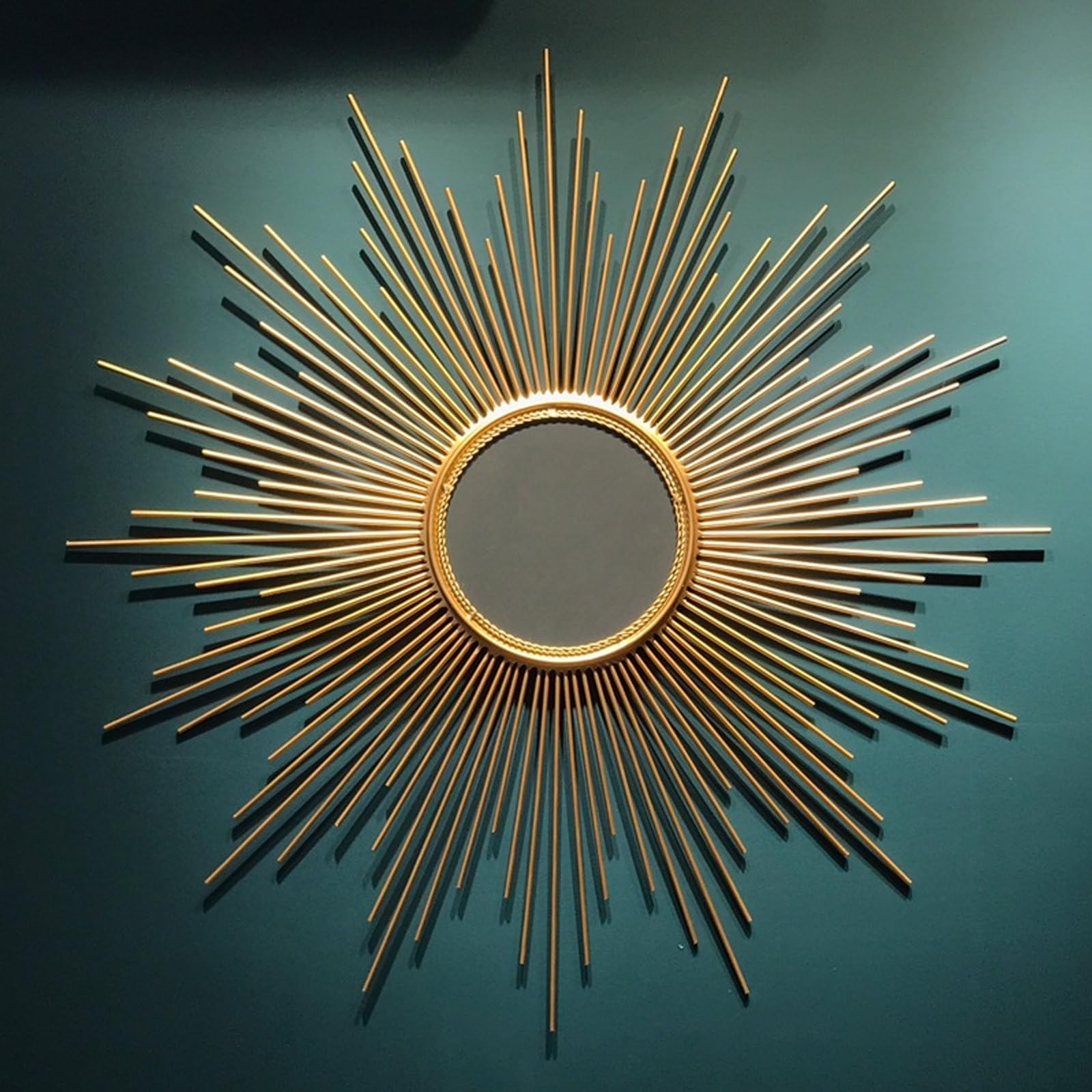 Goldener Dekorativer Spiegel Mit Sonnenstrahlen, 31,5 Zoll Durchmesser, Moderner Spiegel Aus Der Mitte des Jahrhunderts, Dekorative Metallspiegel Mit Sonnenstrahlen Als Wanddekoration