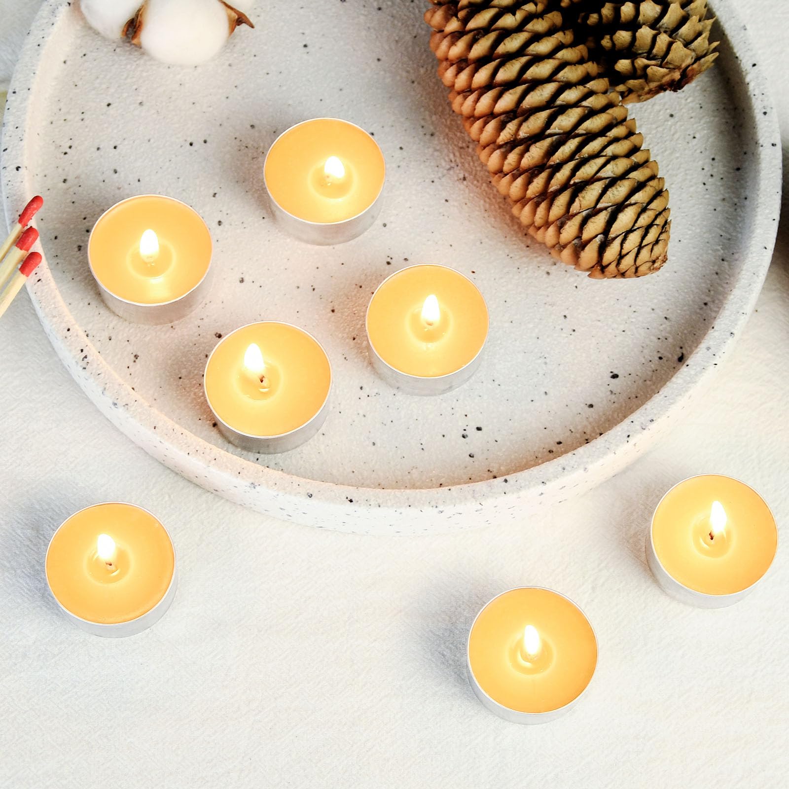 Velas de cera de abeja natural en taza de aluminio de metal, vela pequeña orgánica, aroma natural, sin humo, 5 horas de combustión, color amarillo, paquete de 12