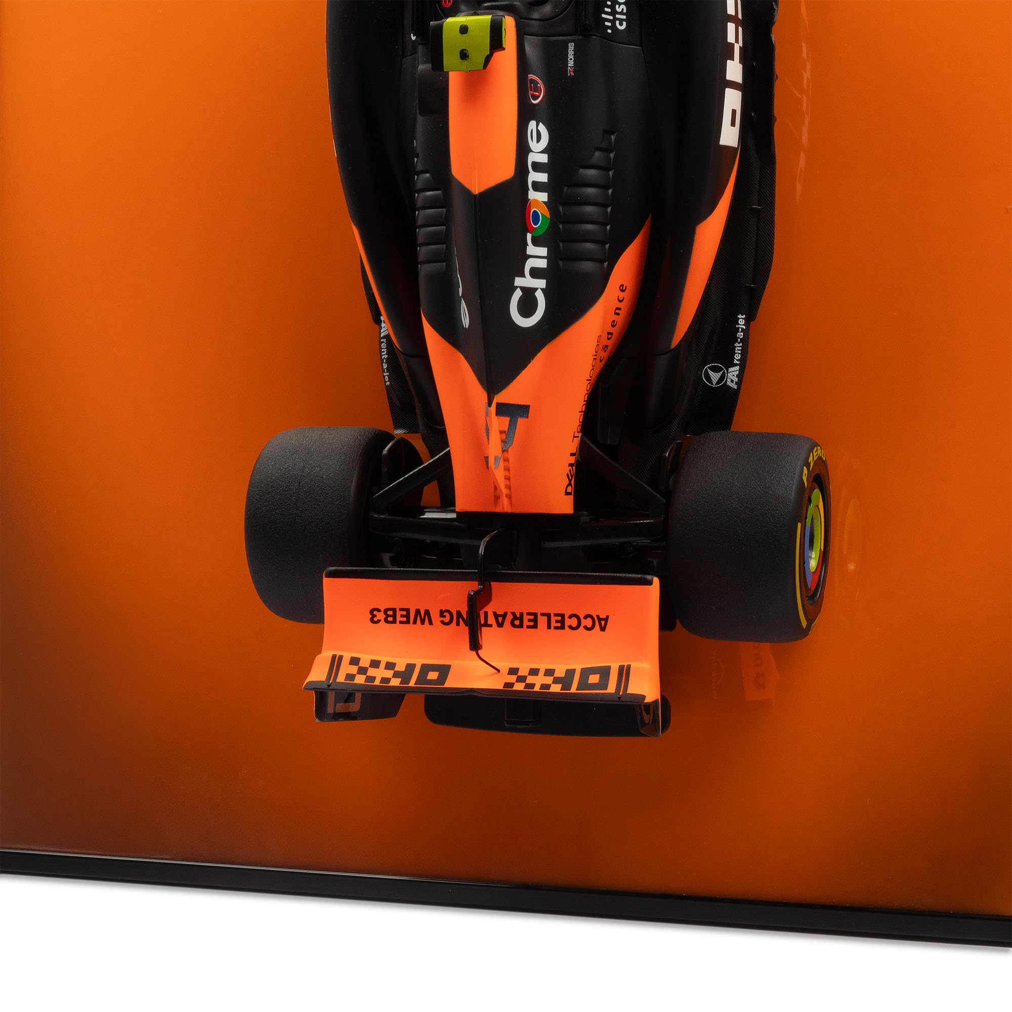 Maisto McLaren MCL38 - Macchina radiocomandata F1, Lando Norris #4, scala 1:10, con cornice portafoto