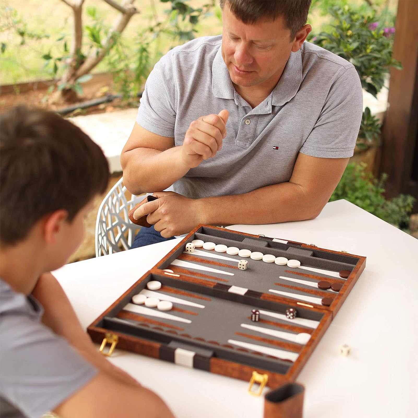 Scatola di backgammon in legno, set di backgammon da viaggio classico per 2 giocatori con custodia in pelle di alta qualità e tazza per dadi per campeggiatori e viaggiatori